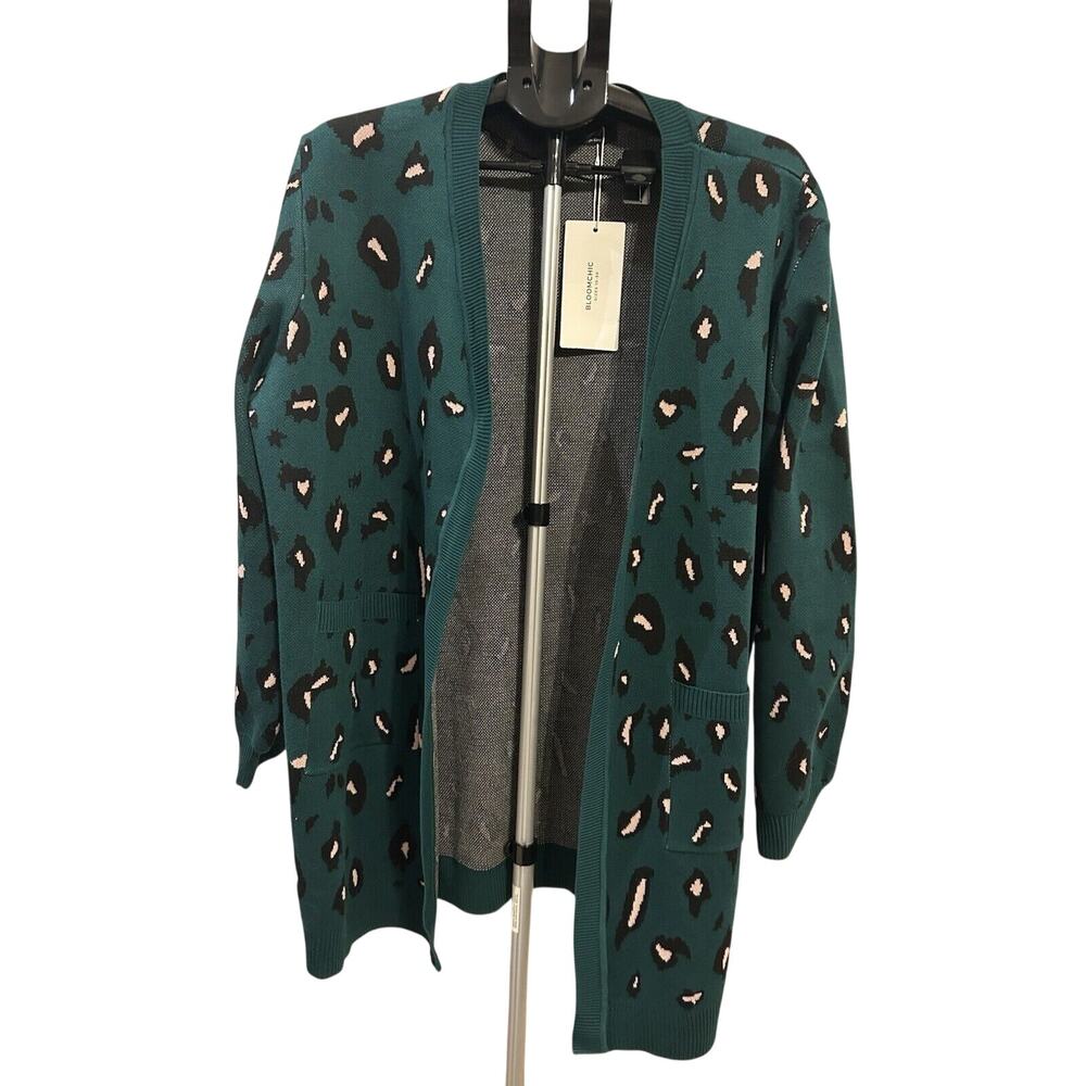 NWT Bloomchic Women's size 18-20 Green and Pink Leopard Print Cardigan